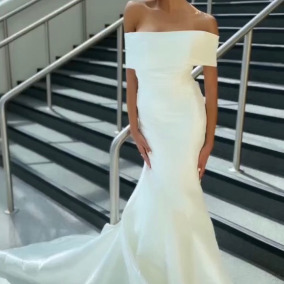 Christina Wu Gianna Bridal/Wedding Dress. Ivory. Size 8. Not altered. NWT. - Picture 3 of 9